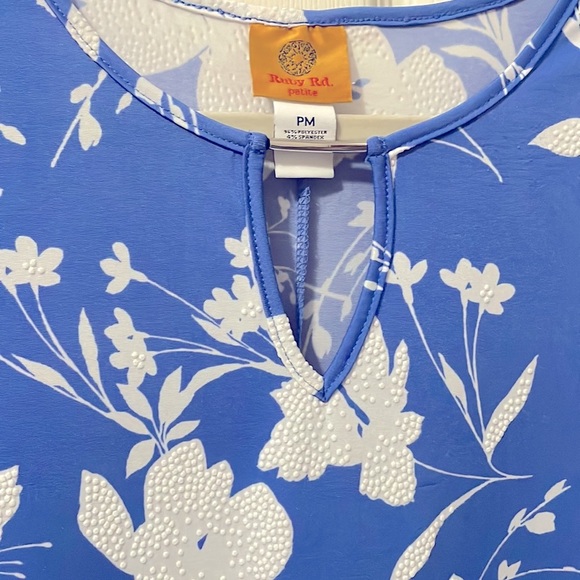 Ruby Rd Petite M puff print flutter sleeve dress in light blue and white floral. - Picture 3 of 8